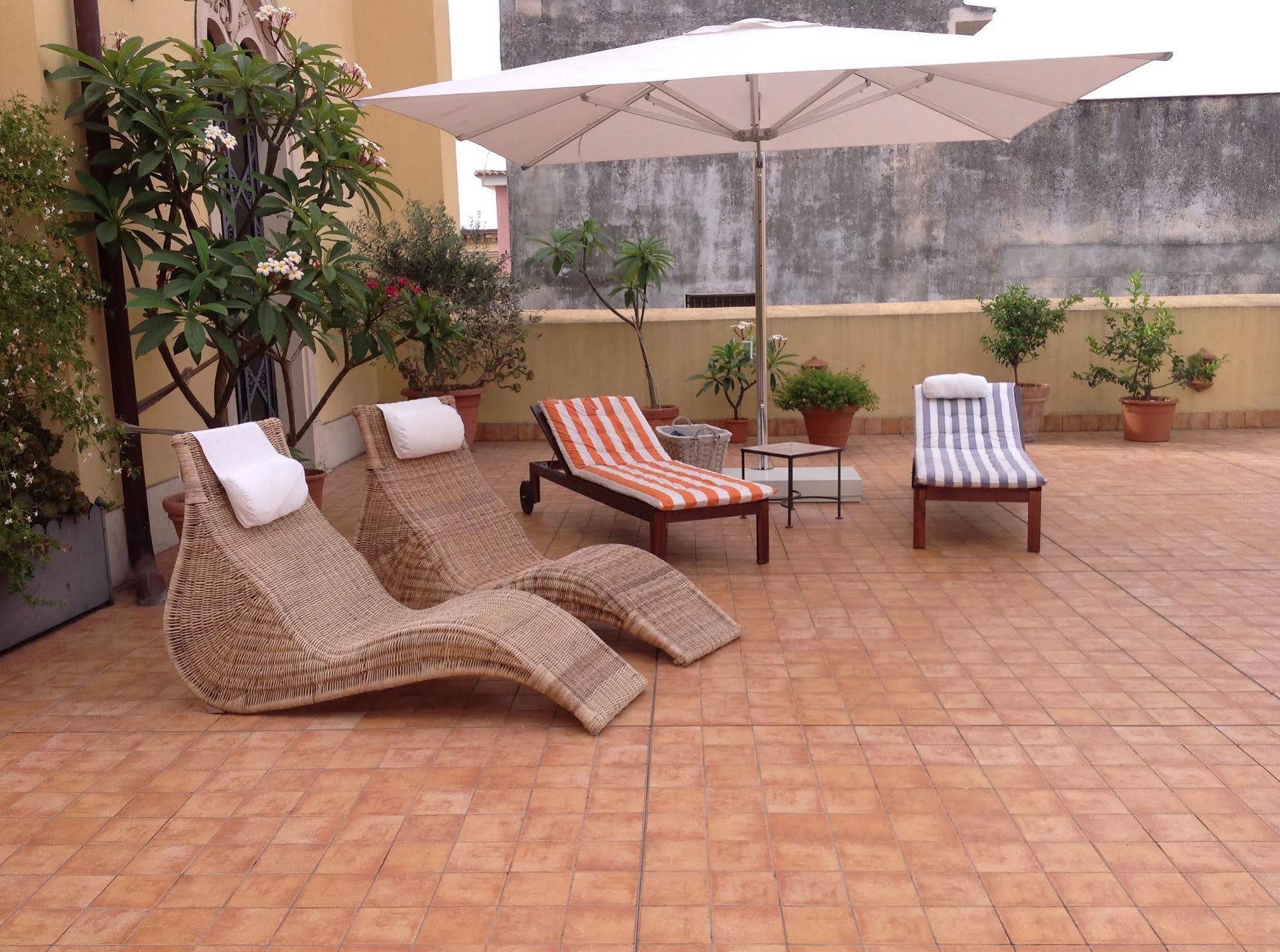 B&B Di Charme Camelie Palazzo Nicotra Riposto Exterior foto