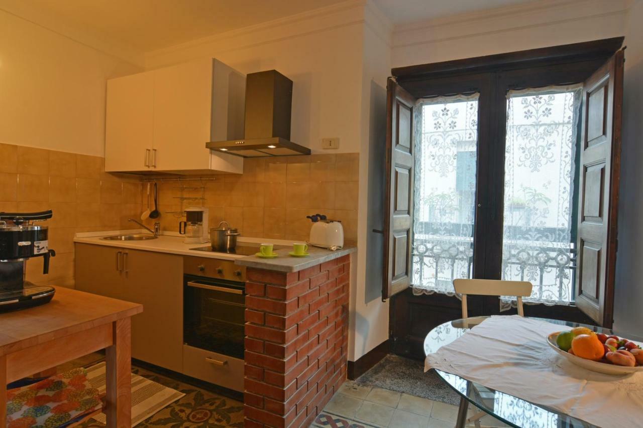 B&B Di Charme Camelie Palazzo Nicotra Riposto Exterior foto
