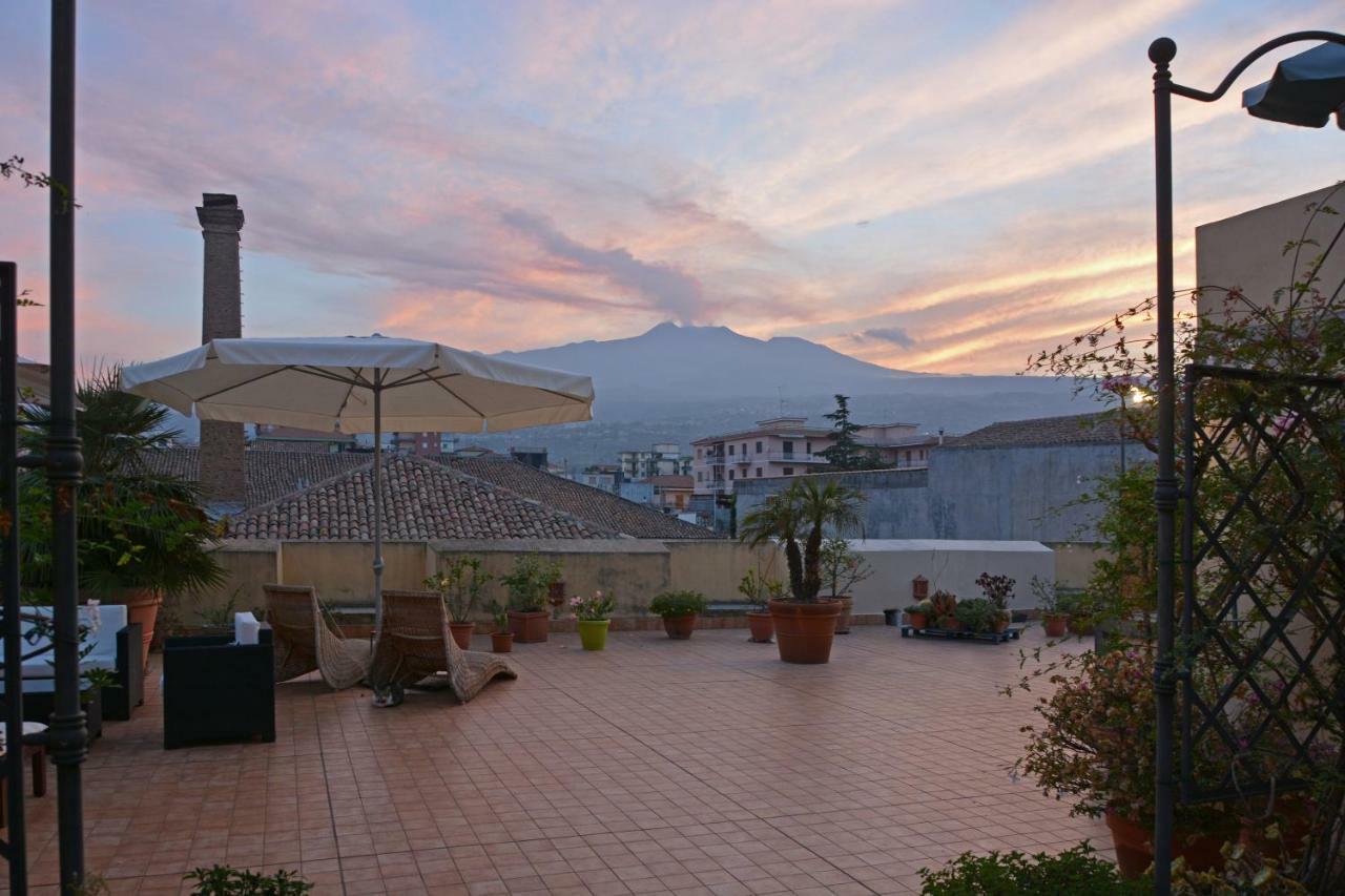 B&B Di Charme Camelie Palazzo Nicotra Riposto Exterior foto
